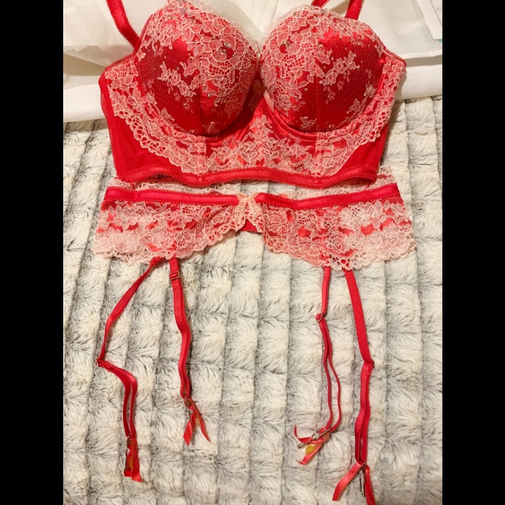 Victoria’s Secret red lace garter